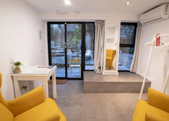 Abcyou Bed and Breakfast 4*