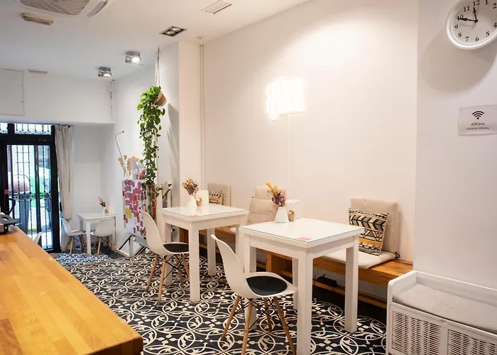 Abcyou Nocleg ze śniadaniem 4*